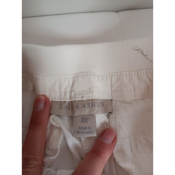 Laura Ashley White Cargo Pants Sz 10 Petite Roll Tab Legs - Picture 2 of 9